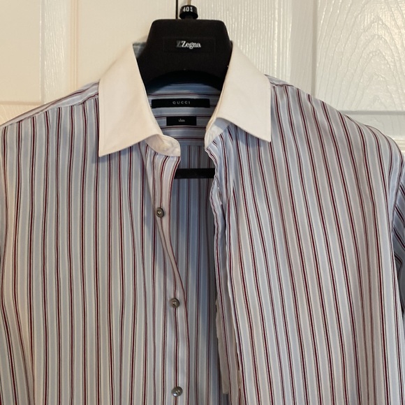 Authentique Gucci slim fit dress shirt size 15.5 (medium) - Picture 6 of 8